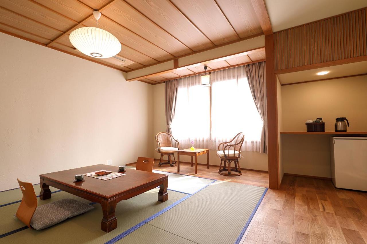 Tsukasaya Ryokan Tsuruoka Esterno foto