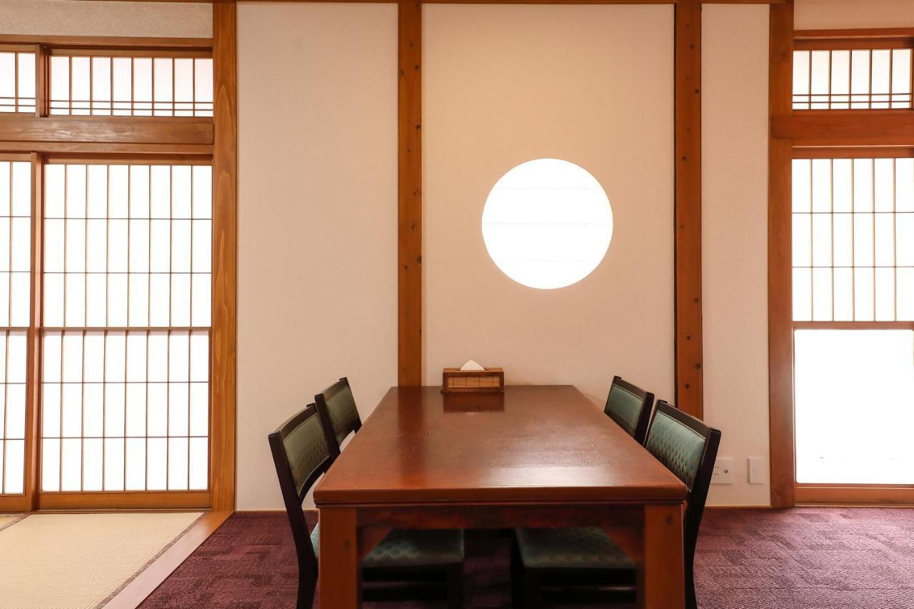 Tsukasaya Ryokan Tsuruoka Esterno foto